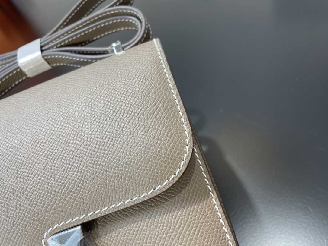 H**mes constance 24 epsom leather silver hardware  9.4"x5.9"x3"