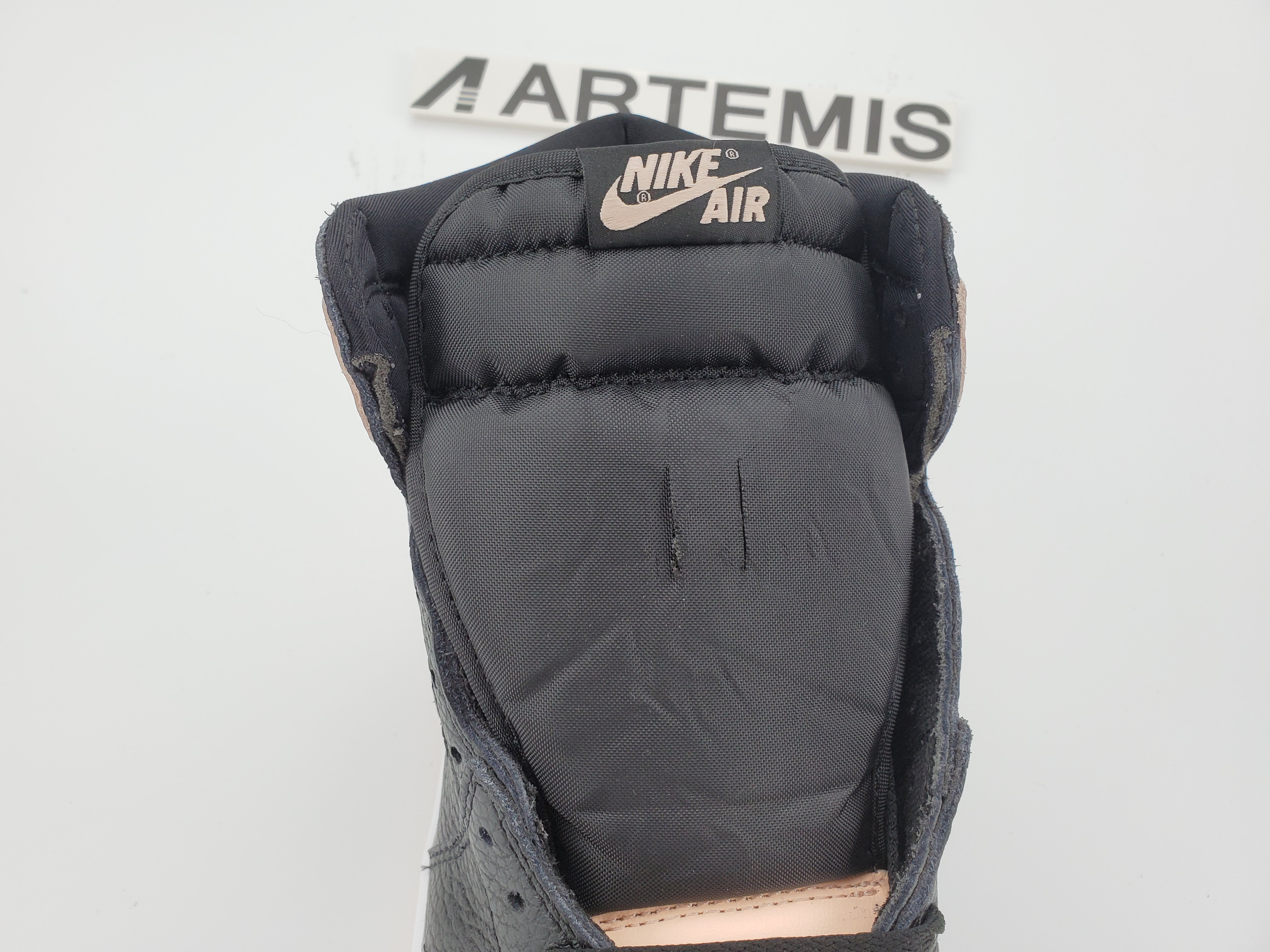 Jordan 1 Retro High Black Crimson Tint