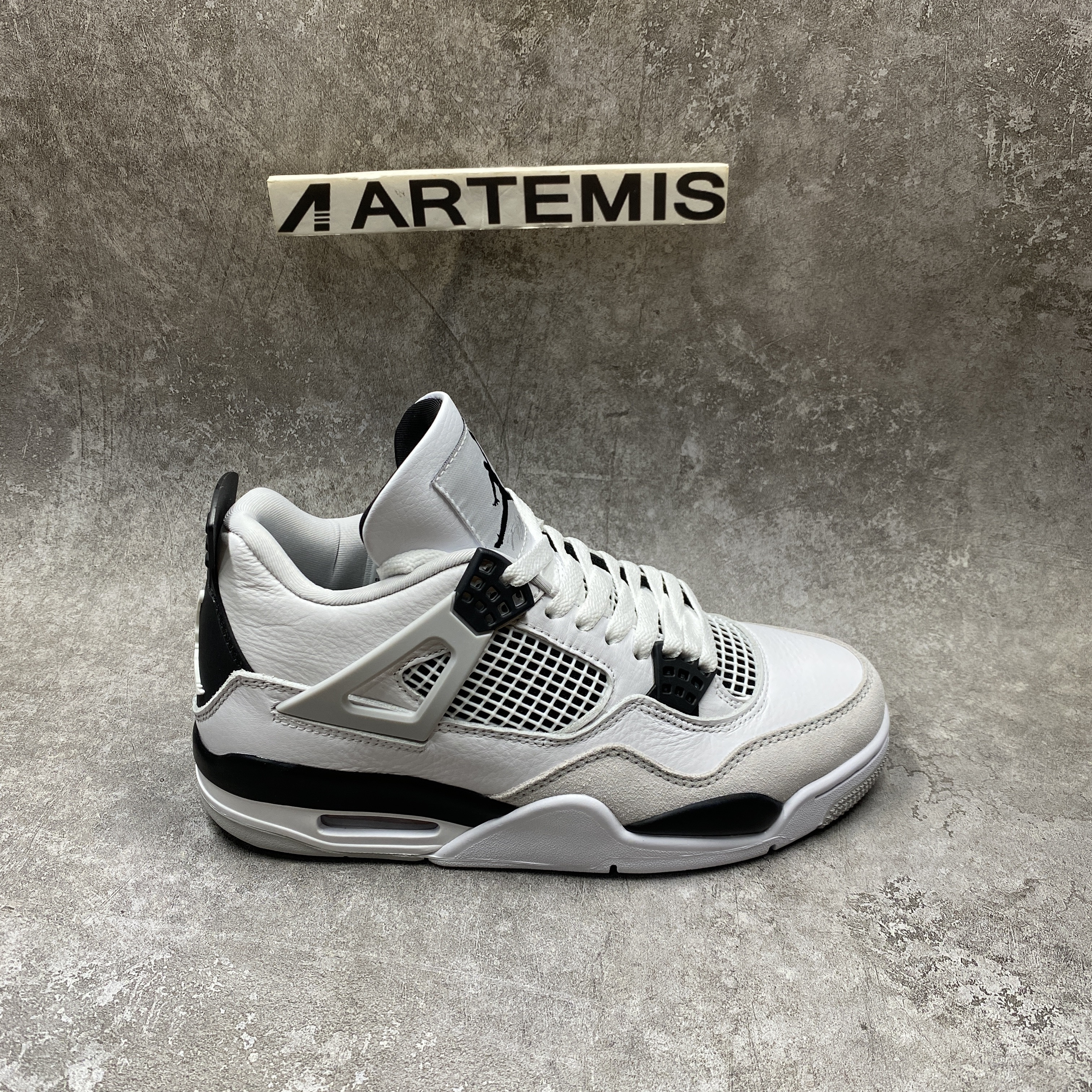 Air Jordan 4 Reto Military Black