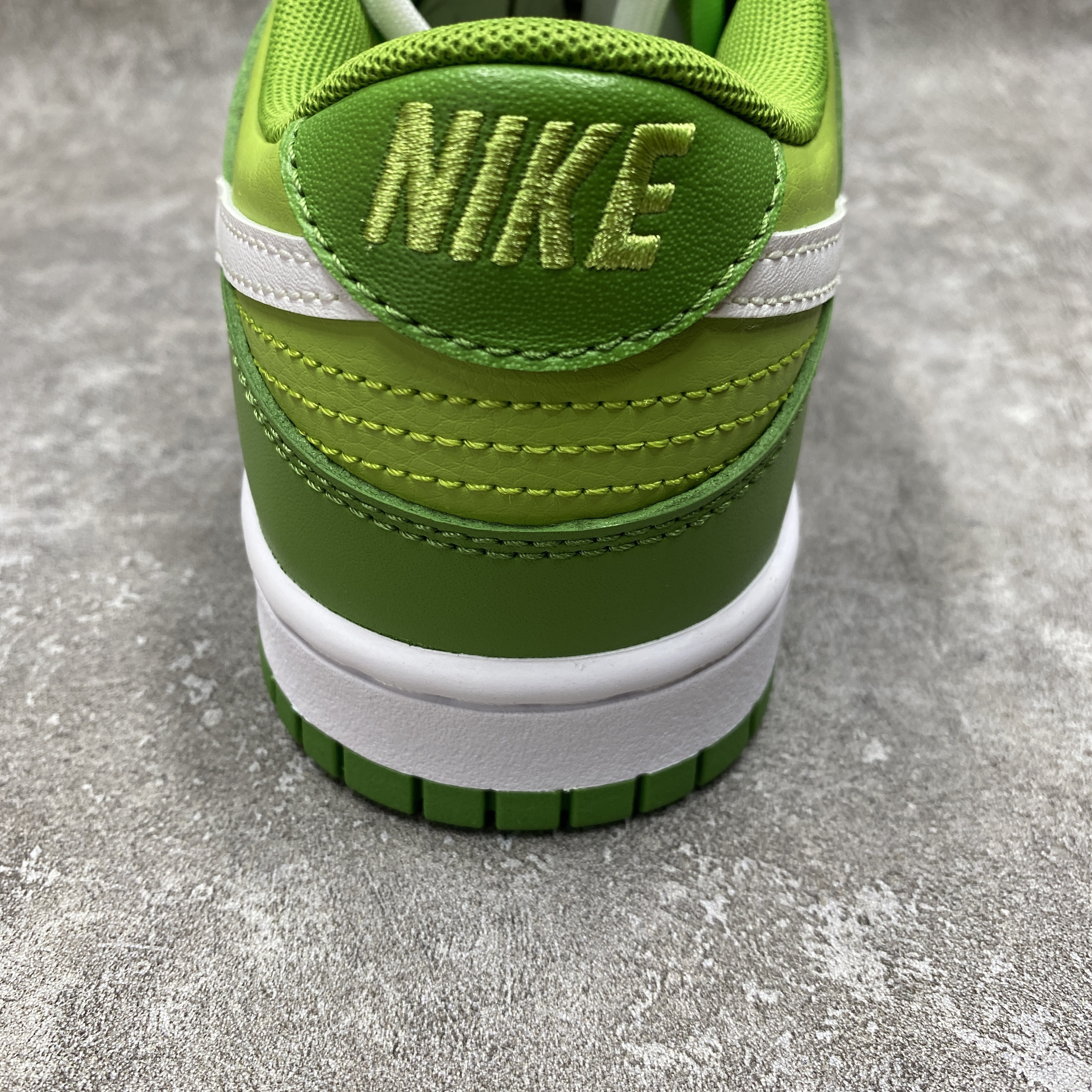 Nike Dunk Low Chlorophyll