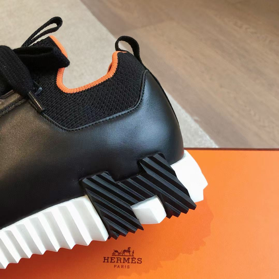 ua H**me5 bouncing sneaker