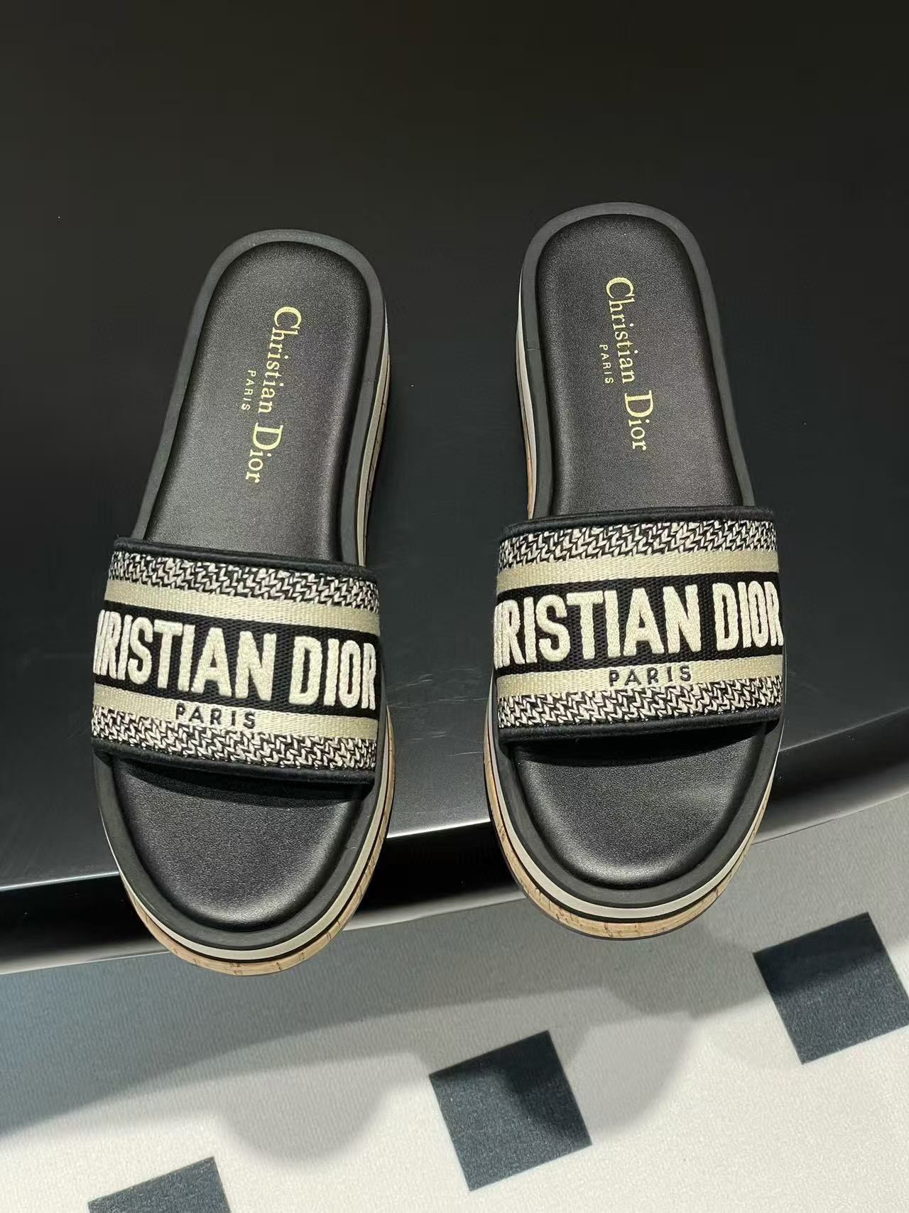 ua D*oriviera dway platform slide