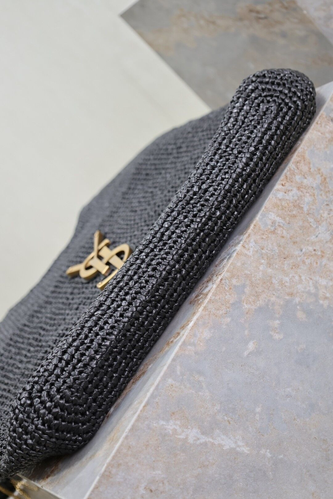 Y*L icare in raffia 37-55x43x5cm