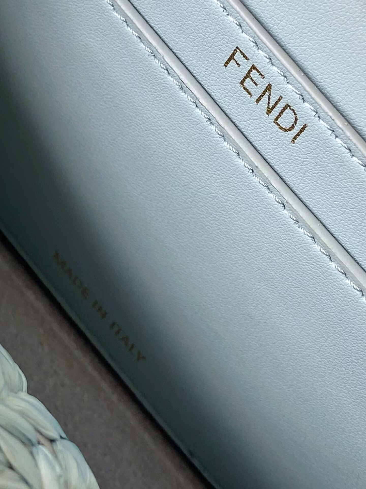 F**di peekaboo iseeu small 20x11x15.5cm