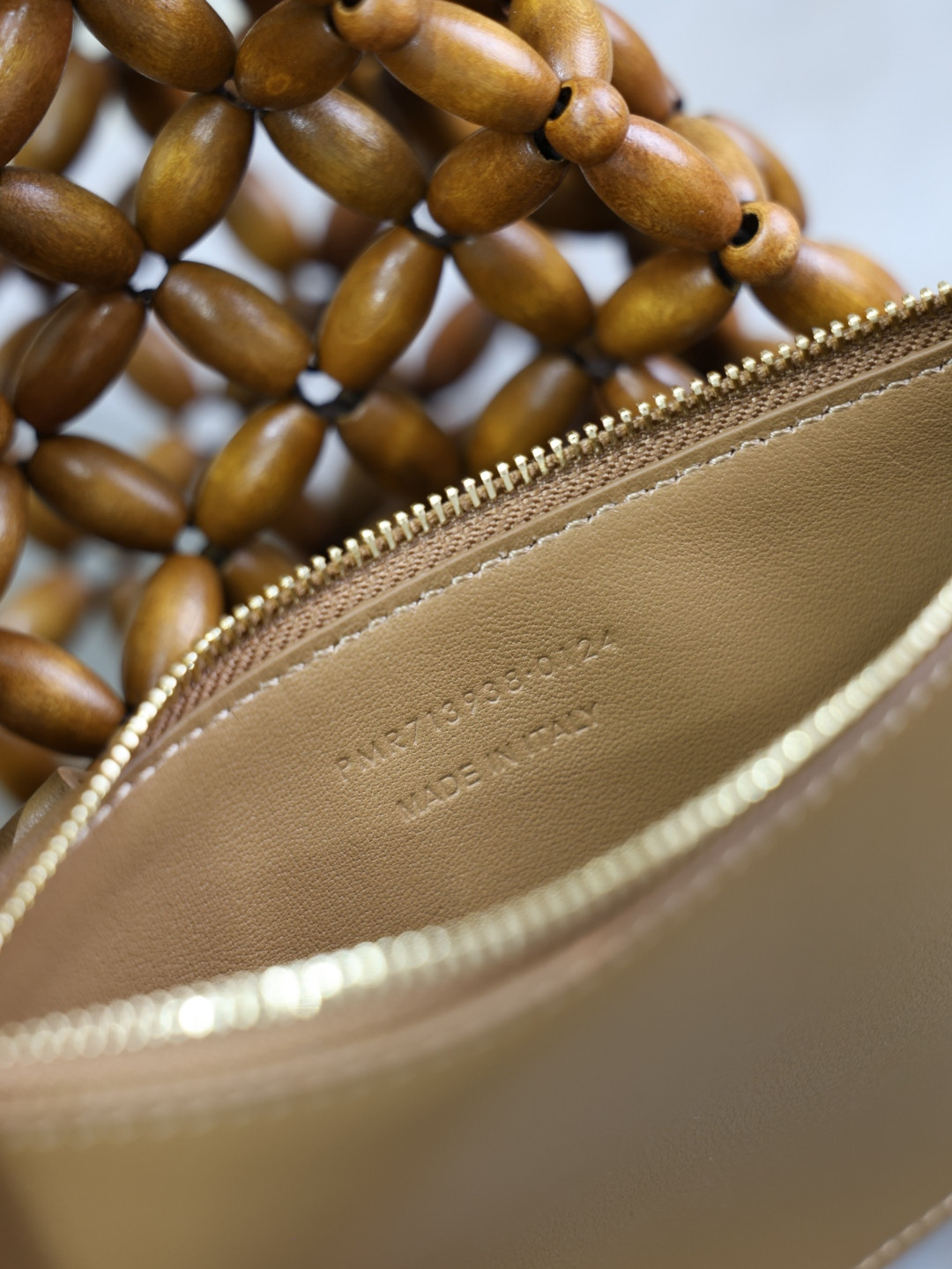 Y*L le 5 à 7 wood beads 23x22x8.5cm