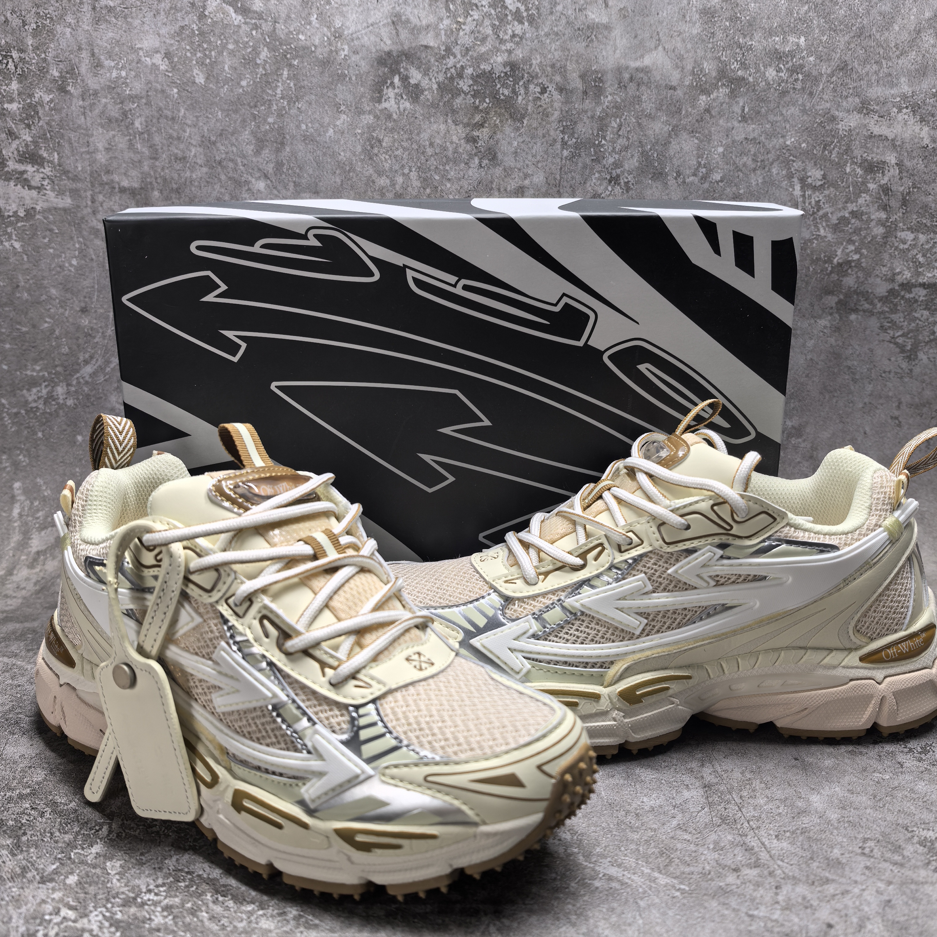 UA Off-White "BE RIGHT BACK"