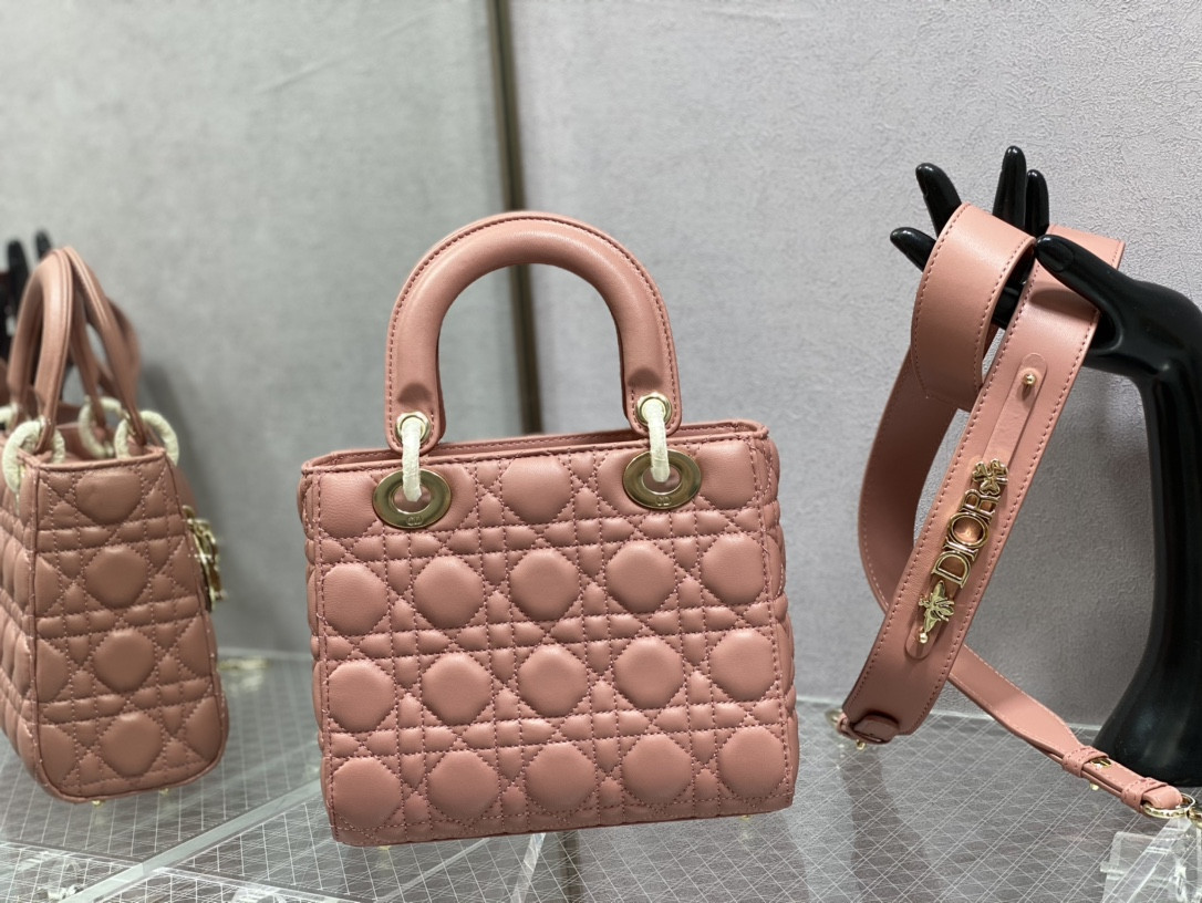 small lady D*oramour my abcD*or bag 8 x 6.5 x 3 inches