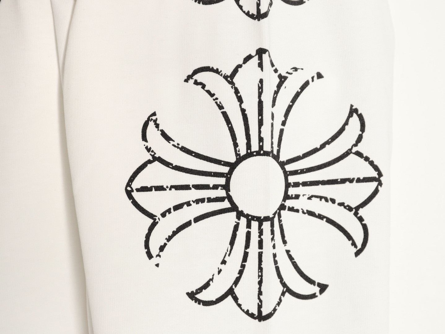 Ch**me He**ts long-sleeved t-shirt