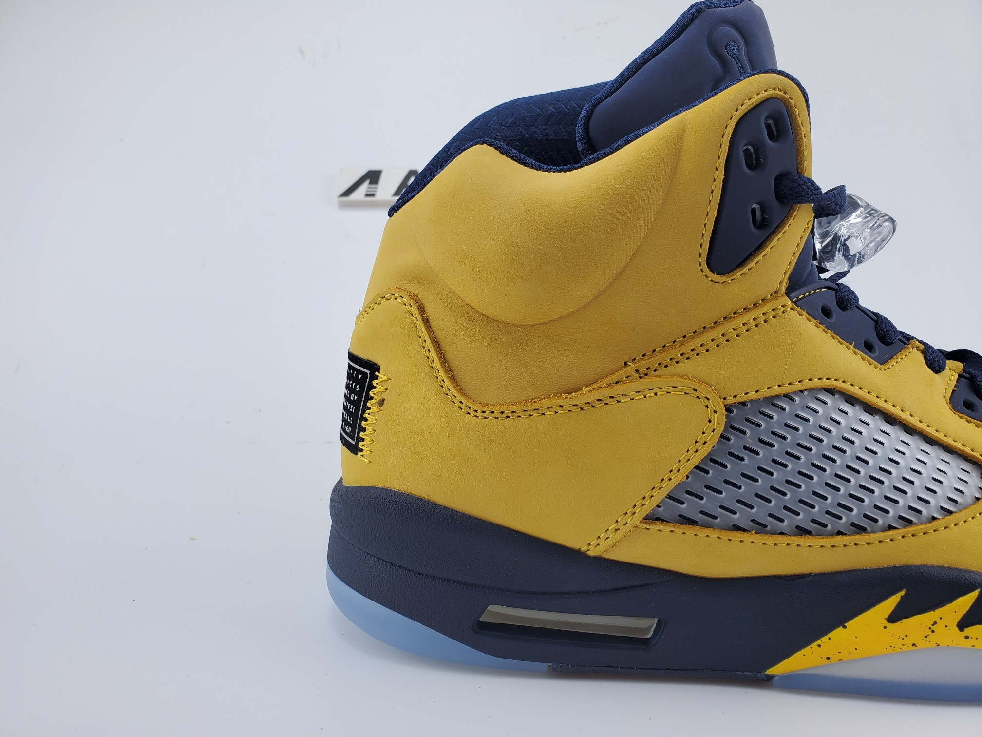 Jordan 5 Retro Michigan 2019