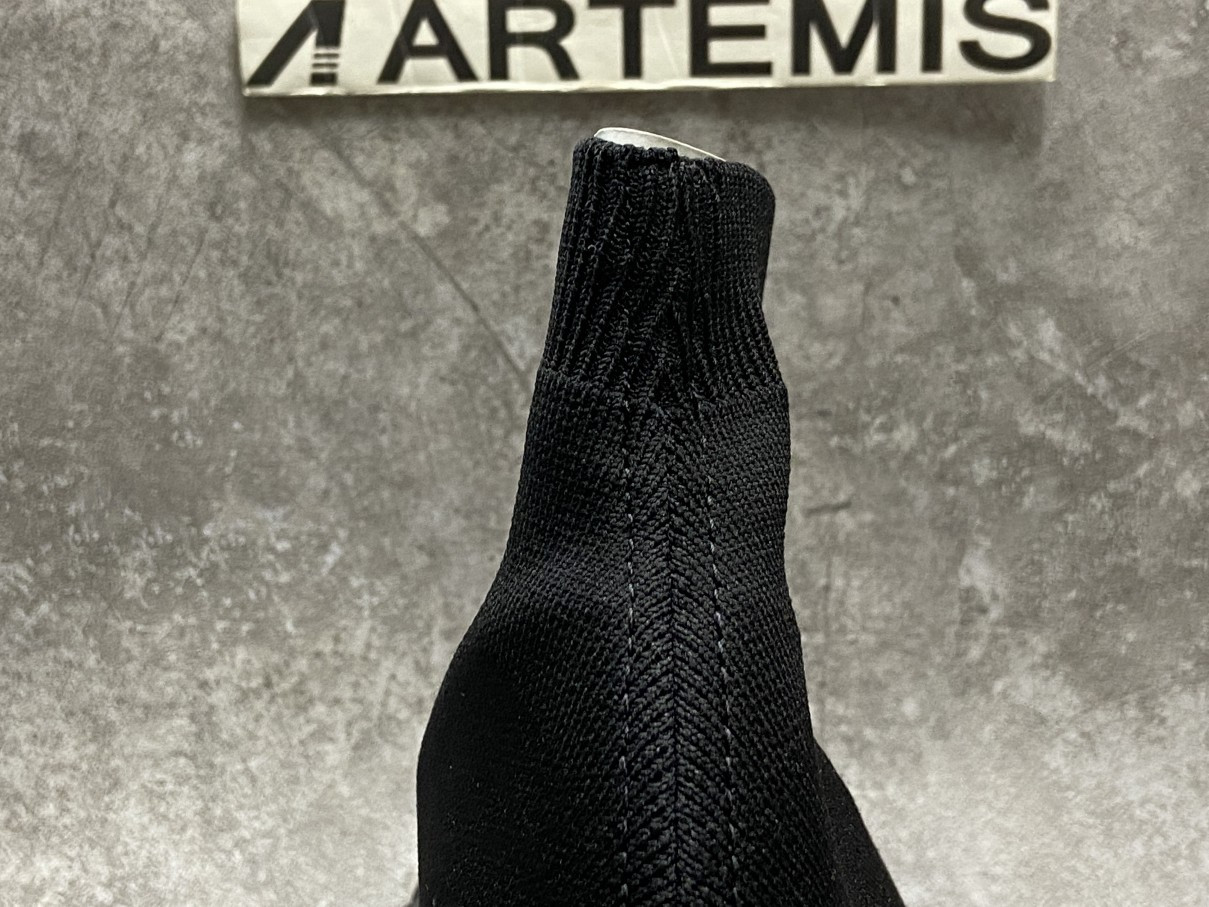 Balenciga Speed Graffiti Trainers Black