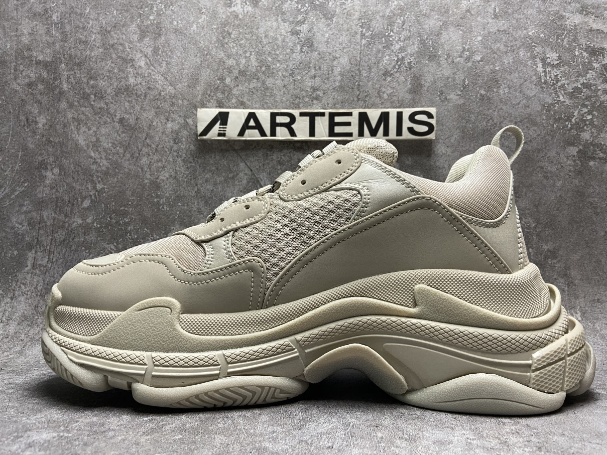 Balenciga Triple S Street Style Leather