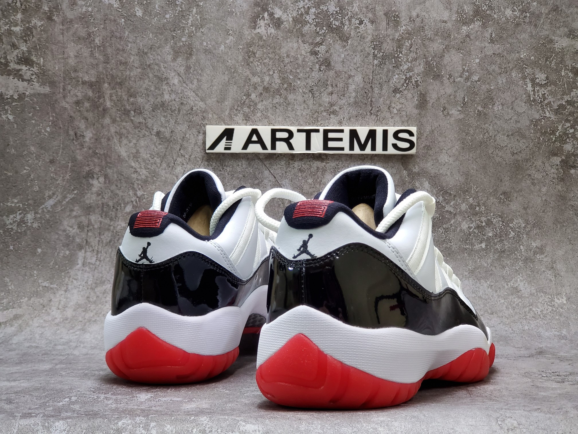 Air Jordan 11 Retro Low 