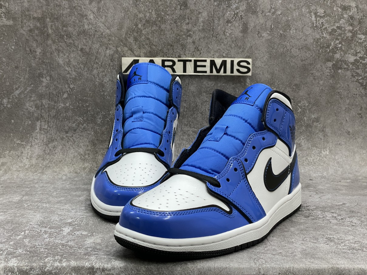 Air Jordan 1 Mid Signal Blue