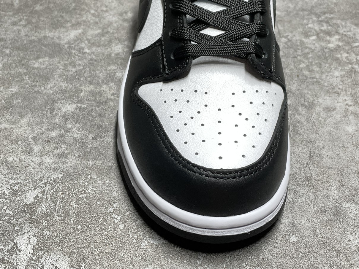 Nike Dunk Low Retro White Black Panda (2021)