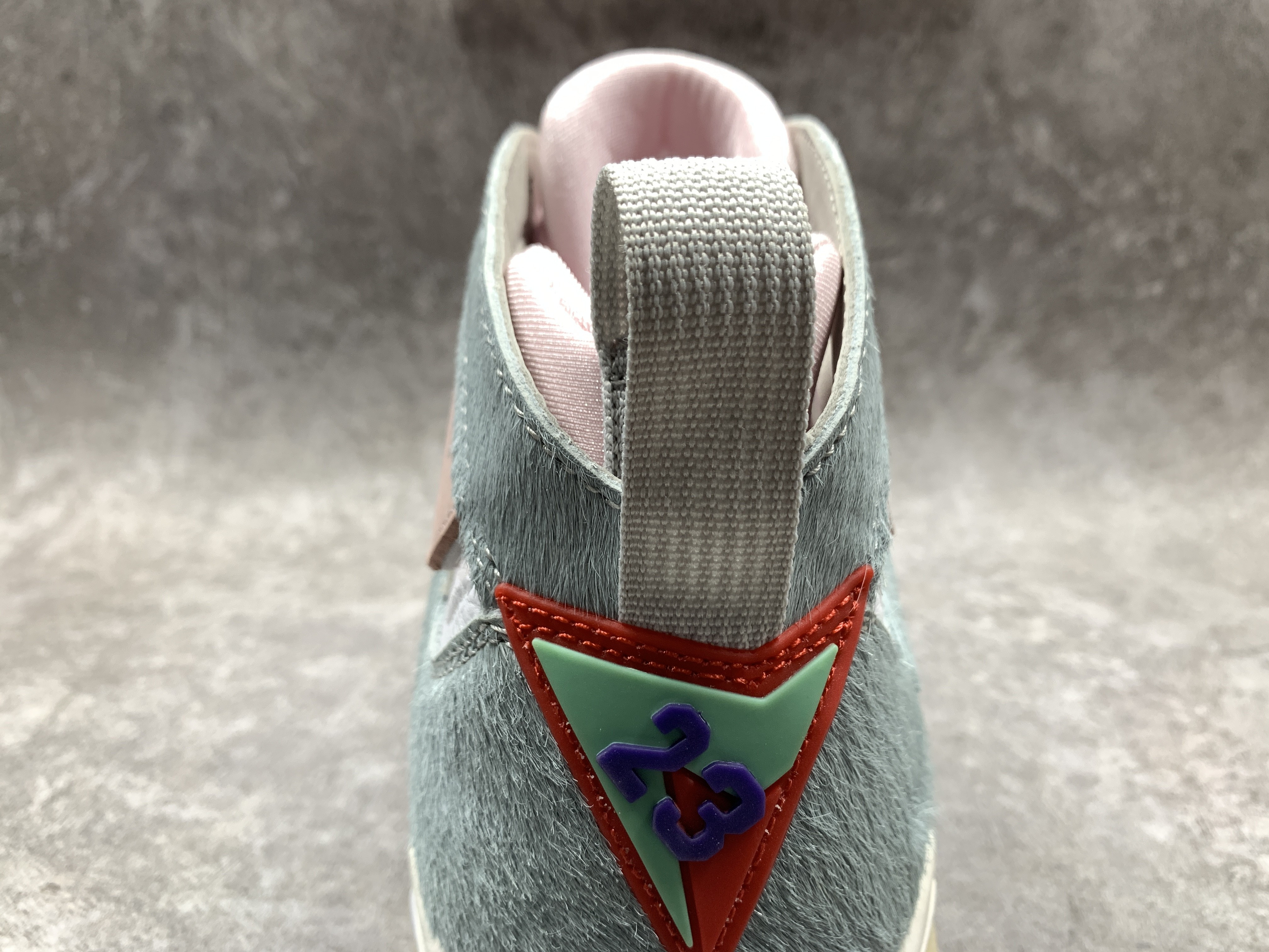 Air Jordan 7 Retro Neutral Grey