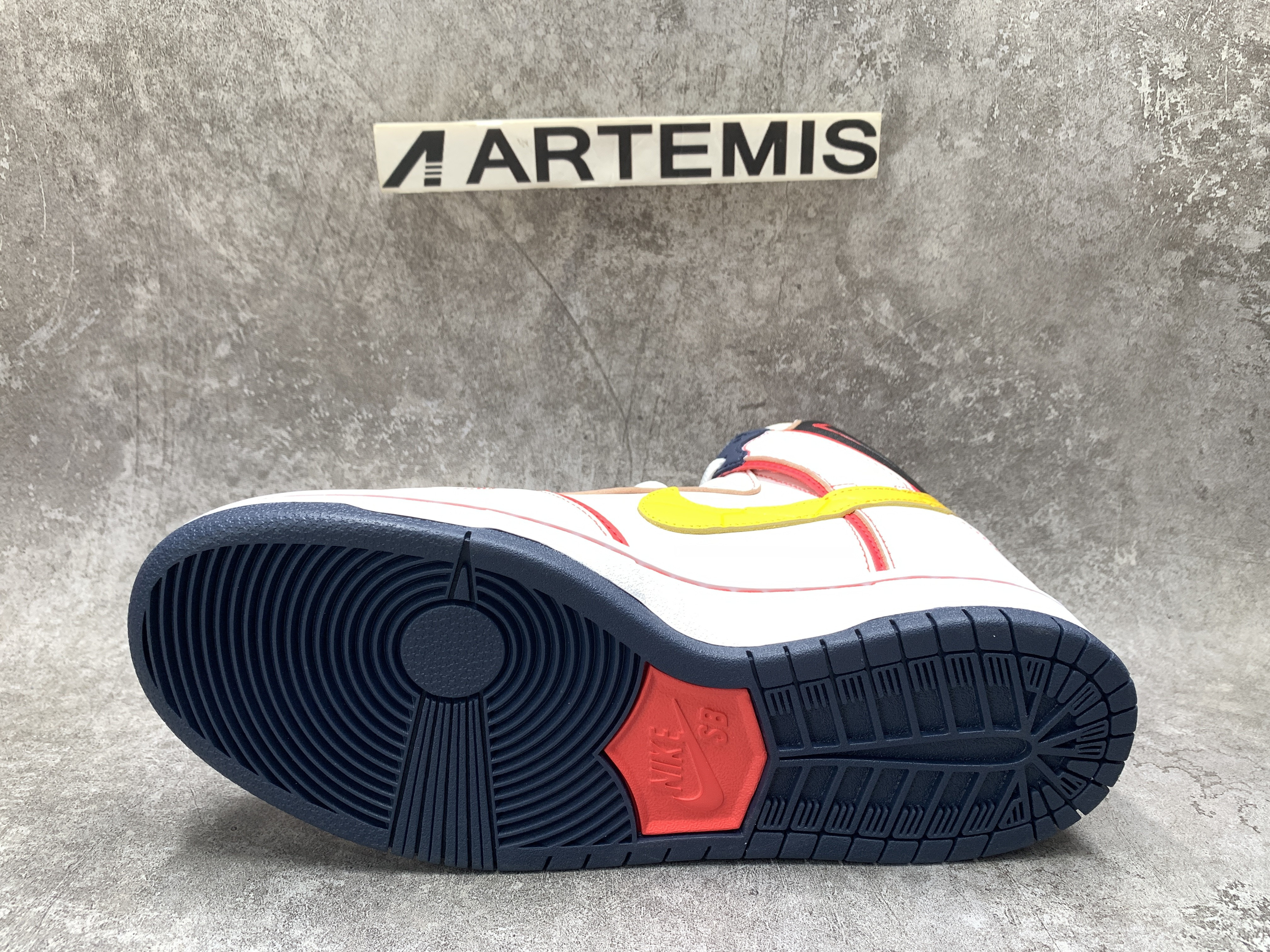 Nike Dunk SB High RX-0 Unicorn Gundam