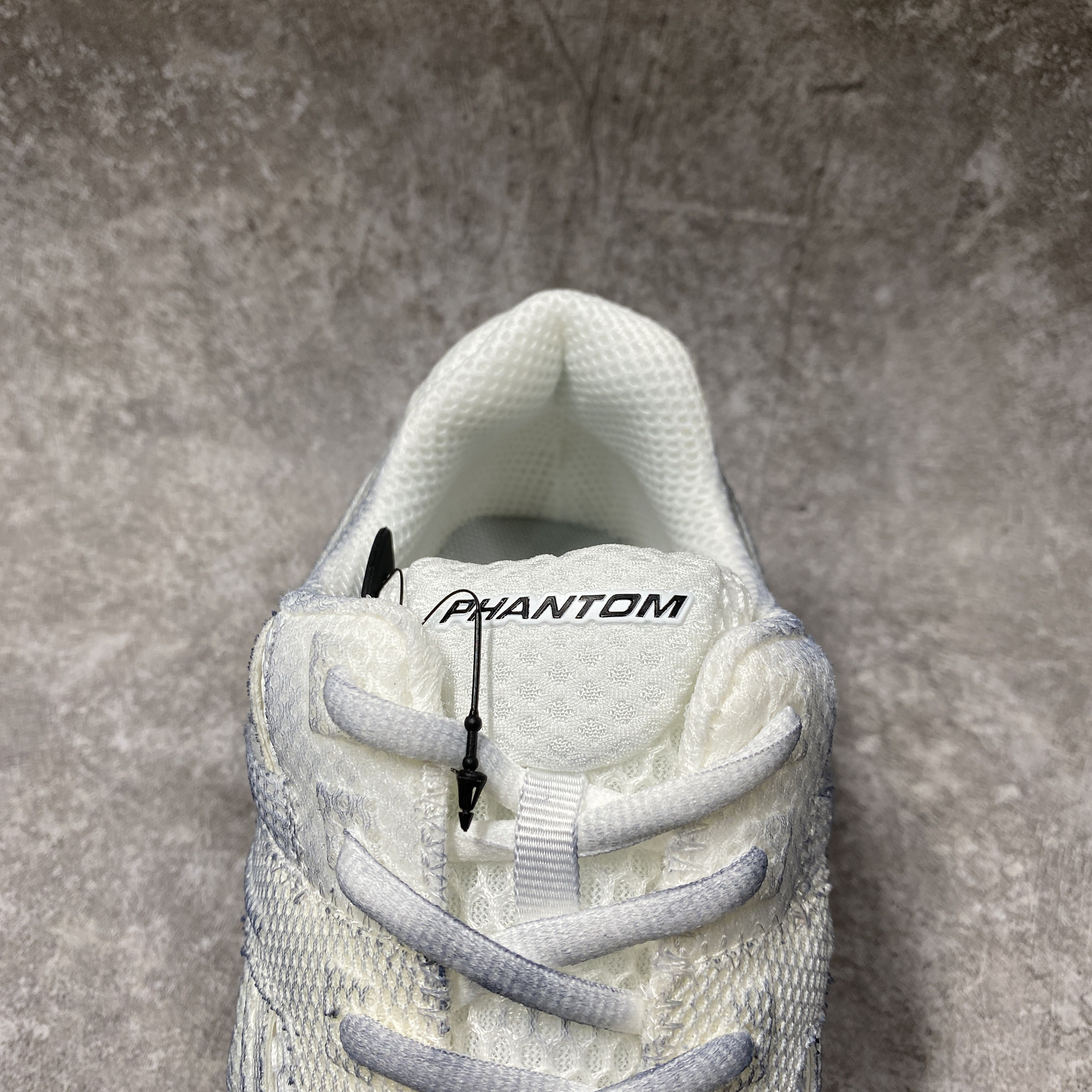 Balenciga Phantom Trainers Washed White