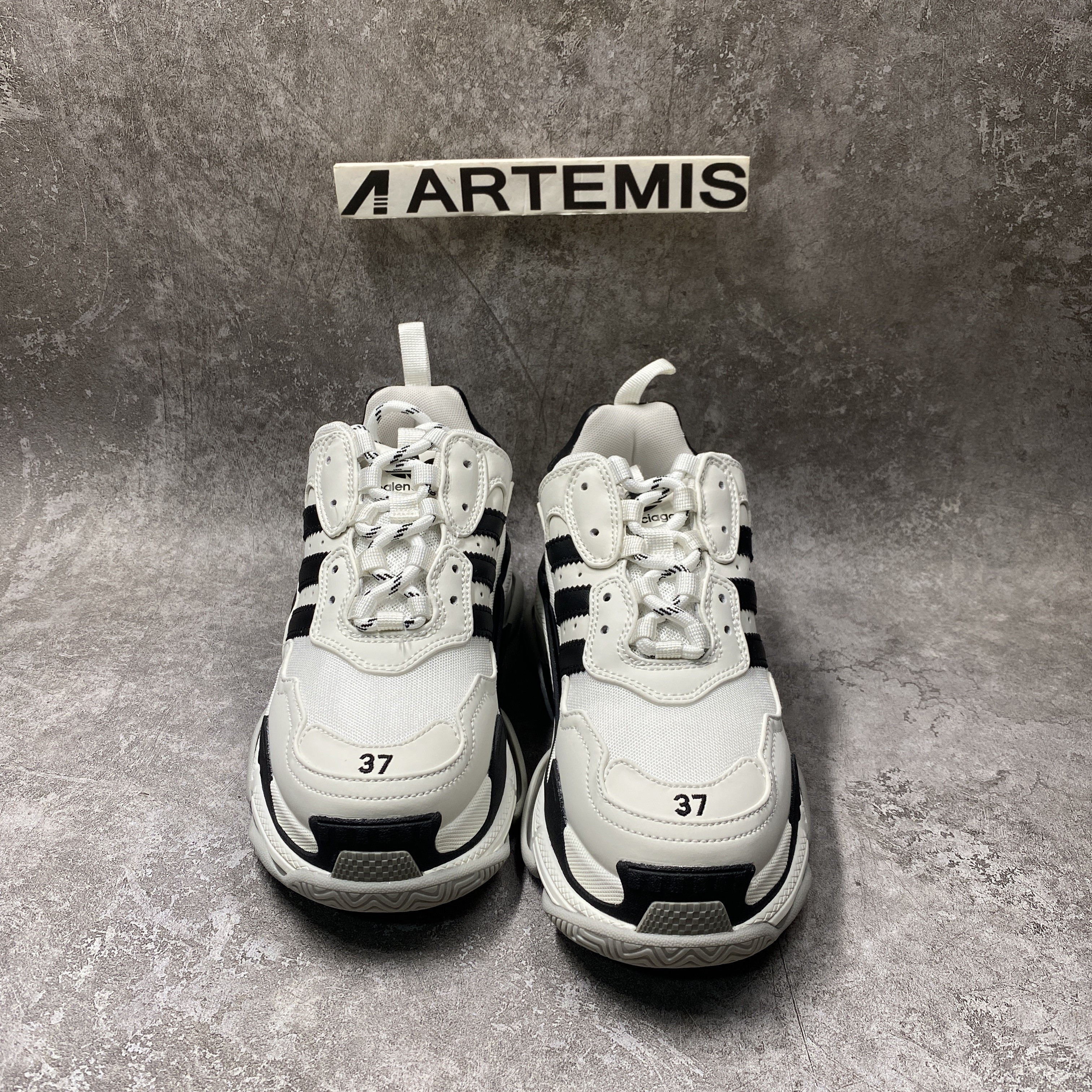 Ba*len*cia*ga triple s sneaker clearsole fluo black white