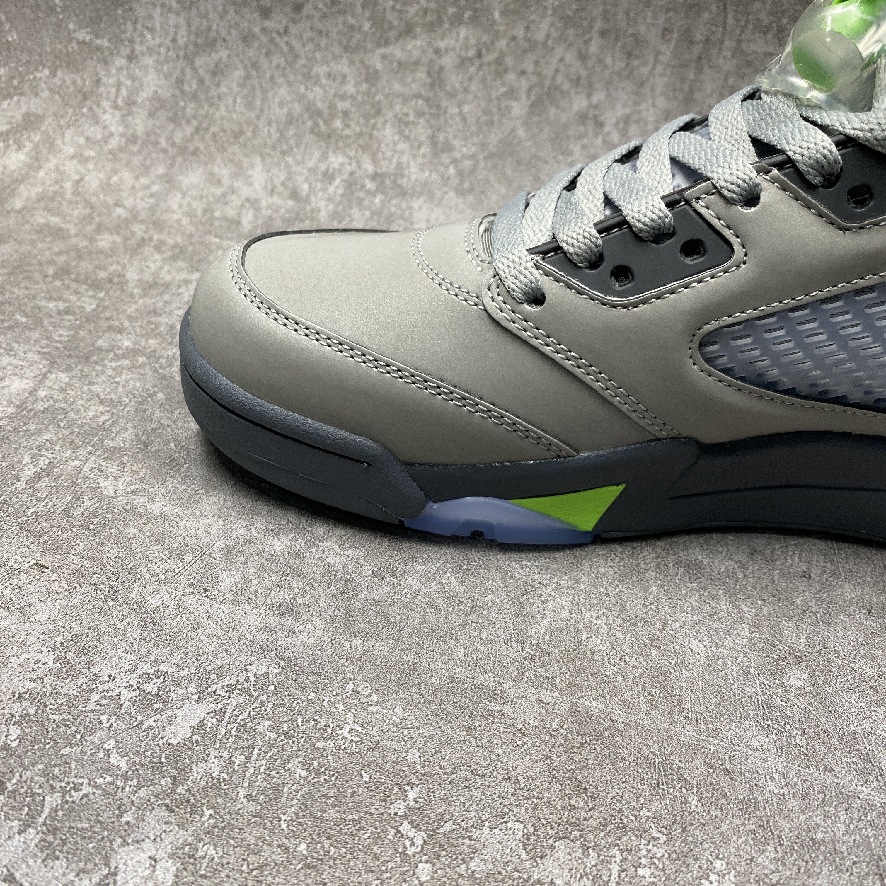 Air Jordan 5 Retro Green Bean (2022)