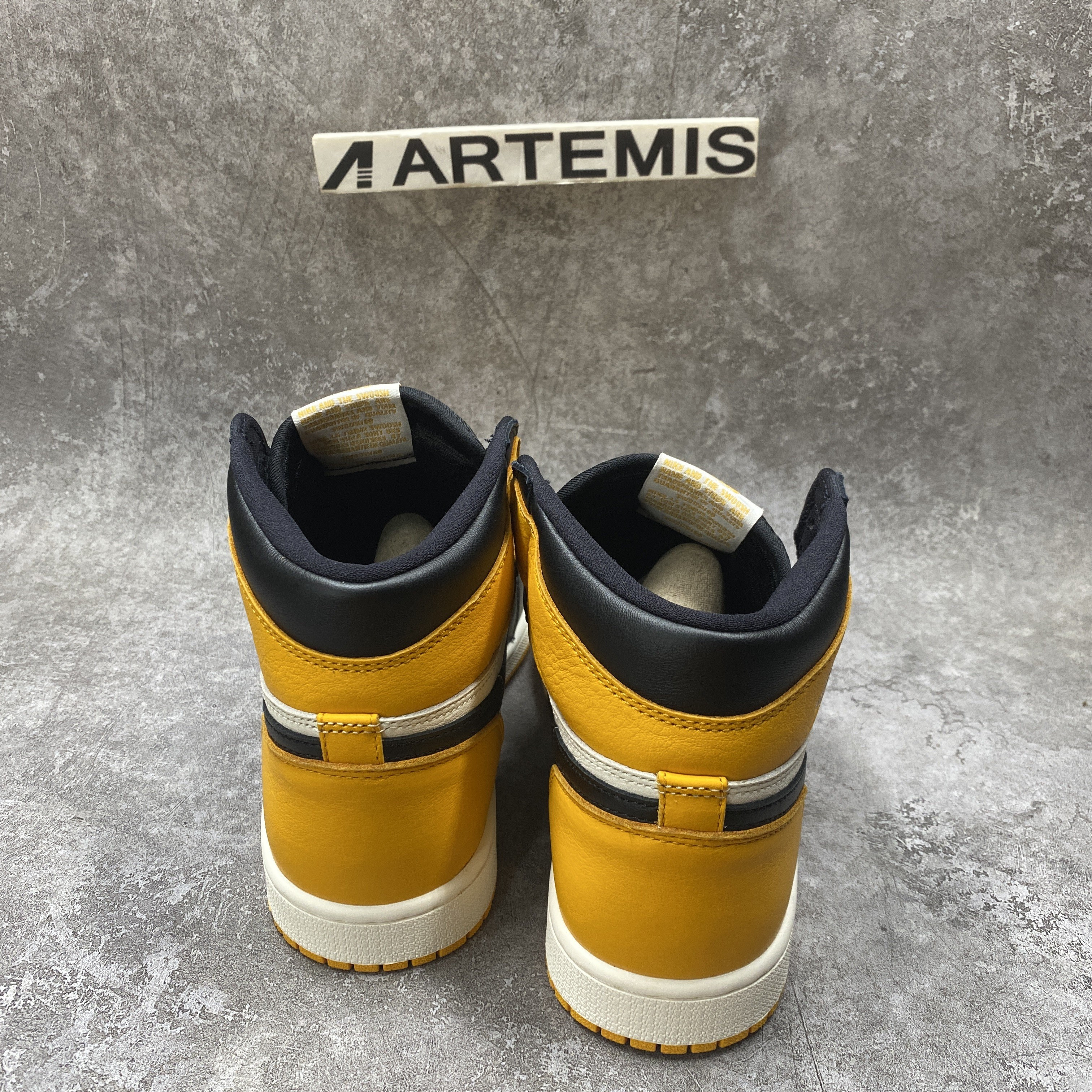 Air Jordan 1 High OG Yellow Toe