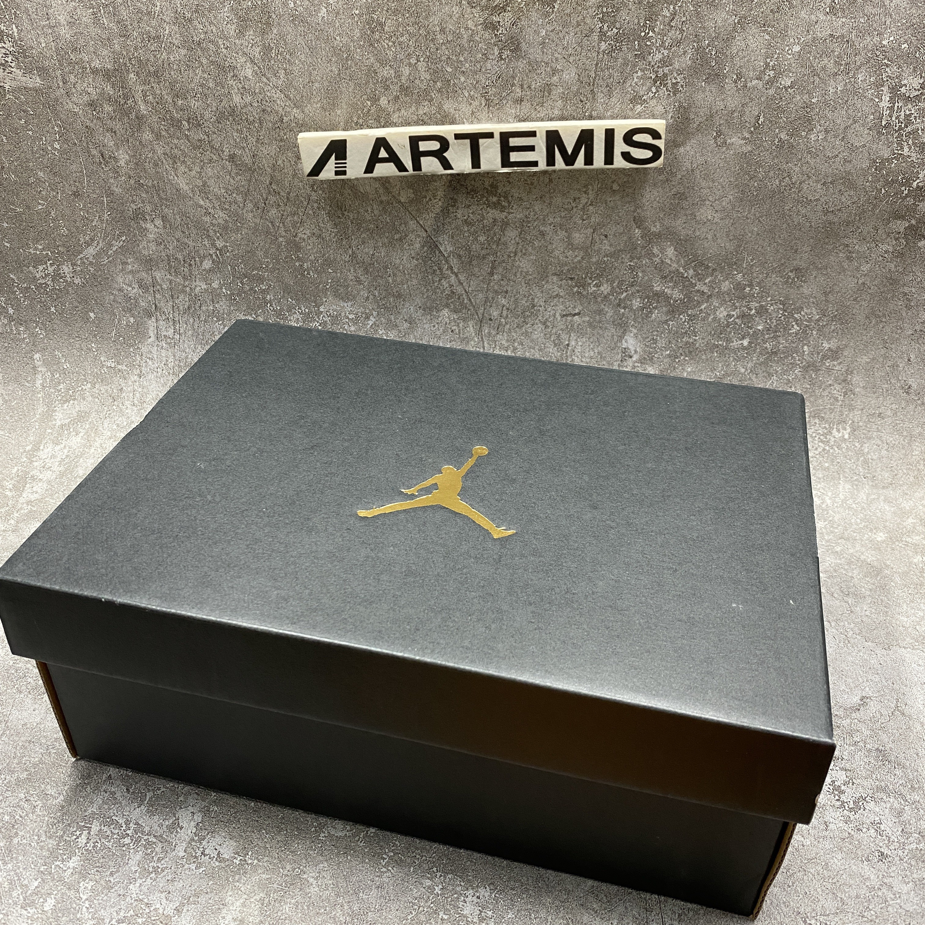 Air Jordan 1 Low Black Toe