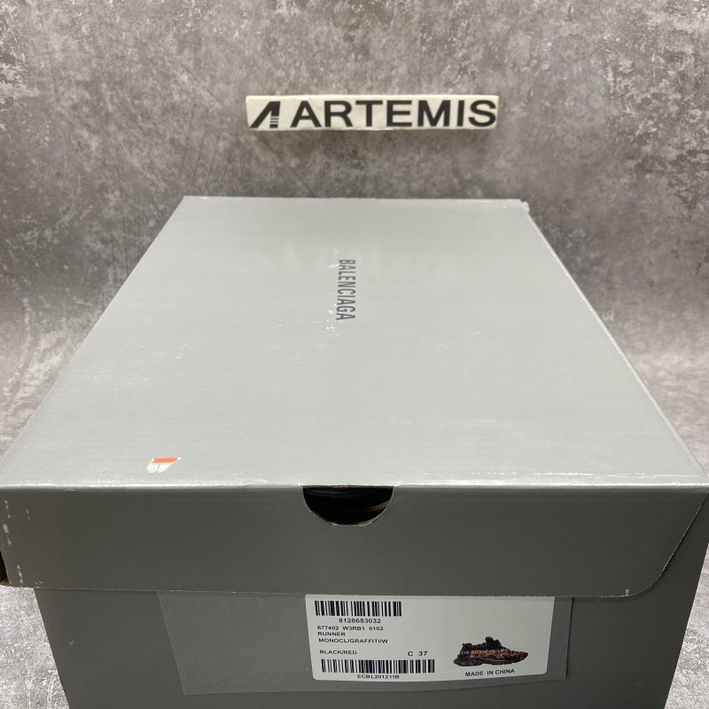 Balenciga Graffiti Runner Sneaker In Black