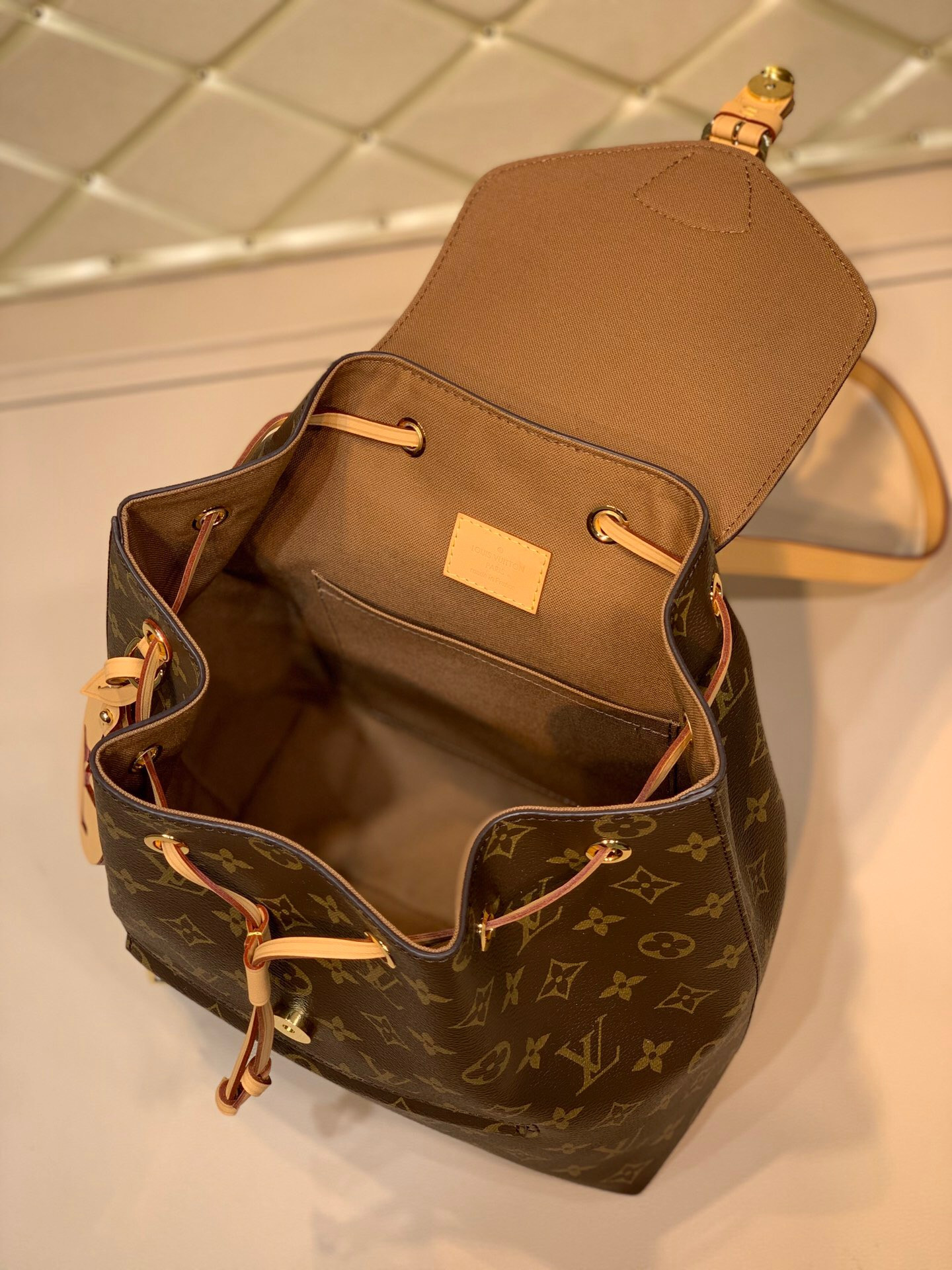 LV MONTSOURIS PM BACKPACK M45501