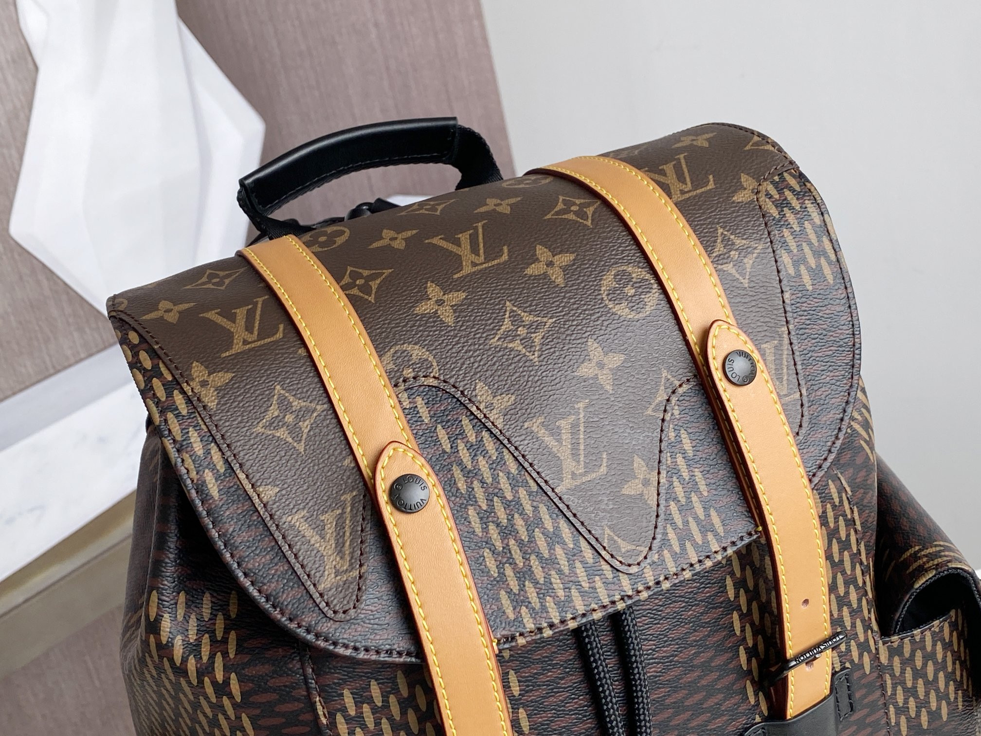 LV CHRISTOPHER PM N40358