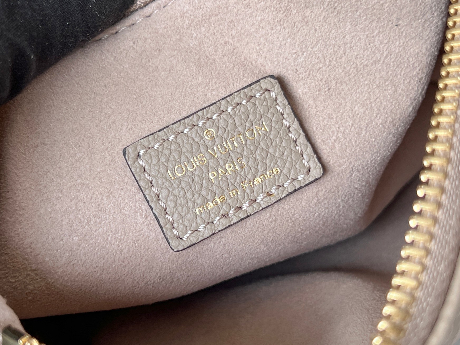 LV Nano Speedy M82890 16 x 11 x 9 CM