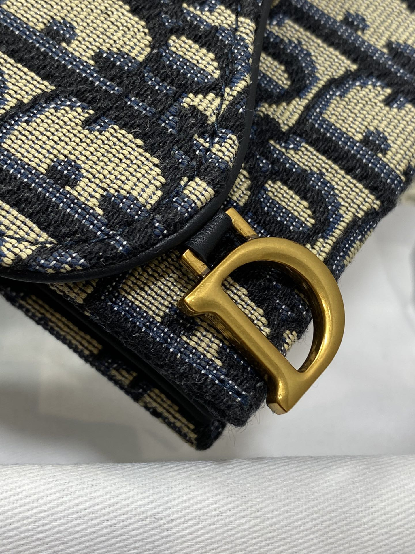 D*or card holder 12-10-5cm