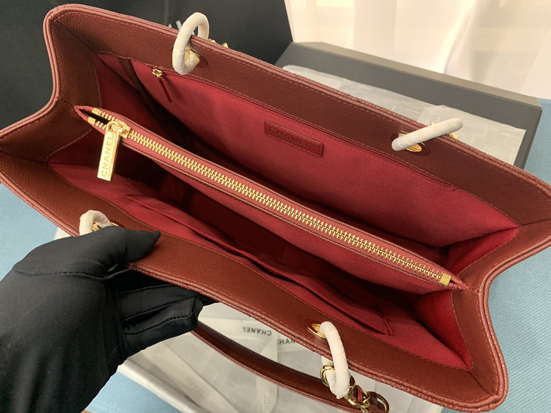 Ch*el gst caviar leather hardware 24x33x13cm