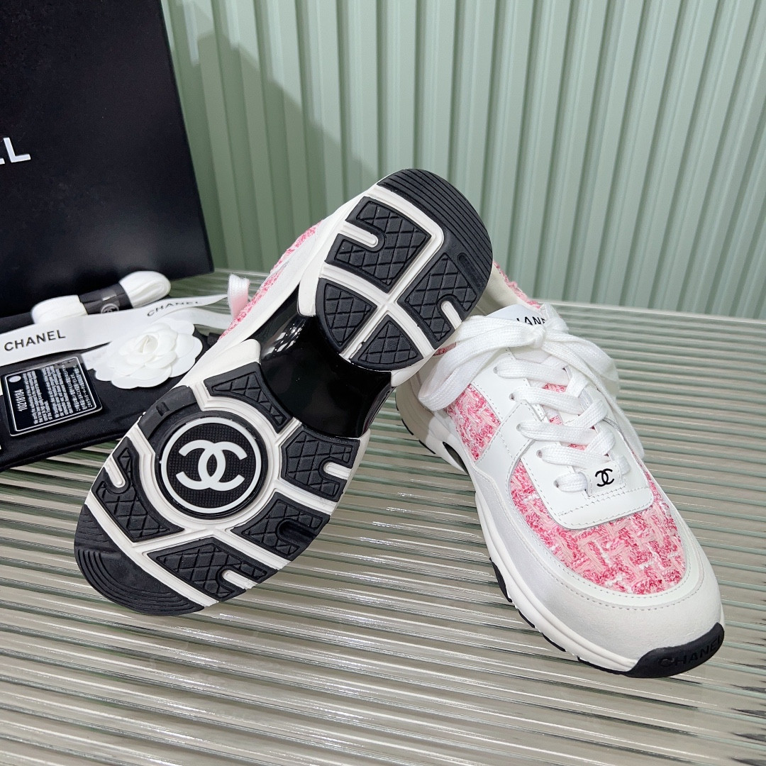 ua Ch*el sneakers tweed