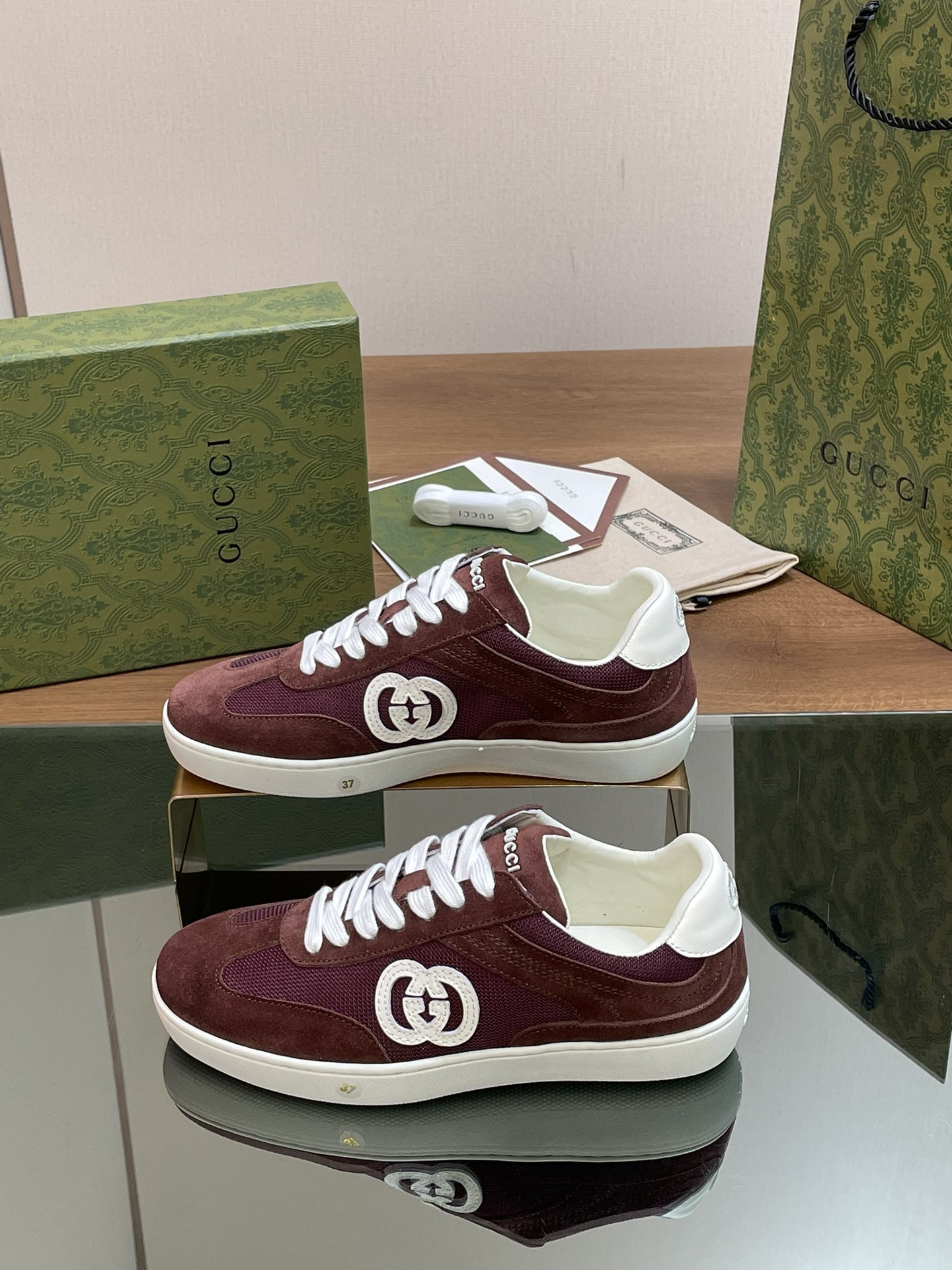 ua G*u*i interlocking g sneaker red