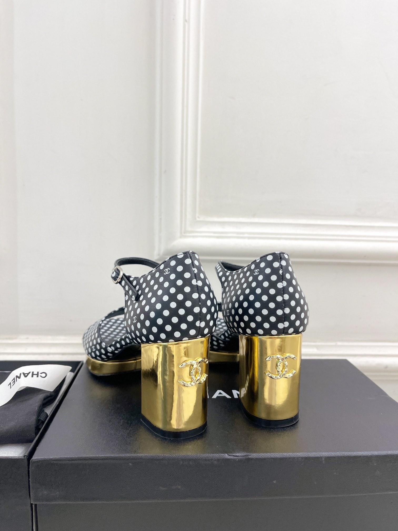 ua Ch*el heeled sandals