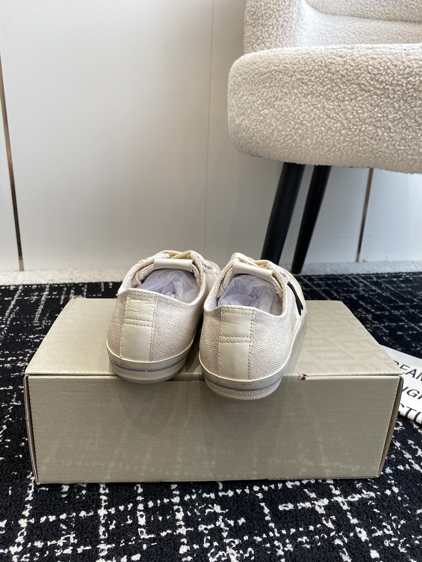 UA Golden Goose V-STAR Sneaker