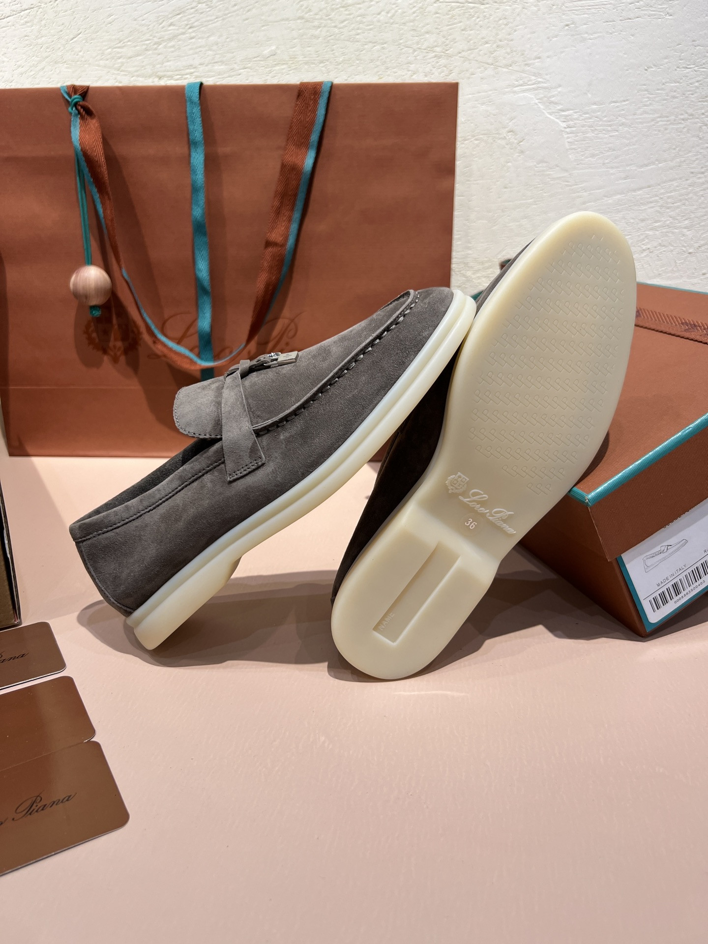 ua L**o p*ana summer charms walk loafers