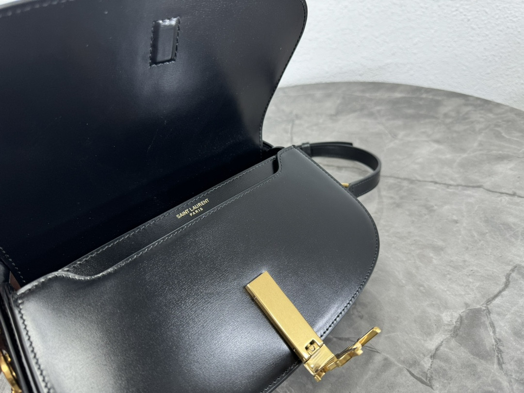 y*l voltaire in box Sa**t Lau*nt 24x15x5cm