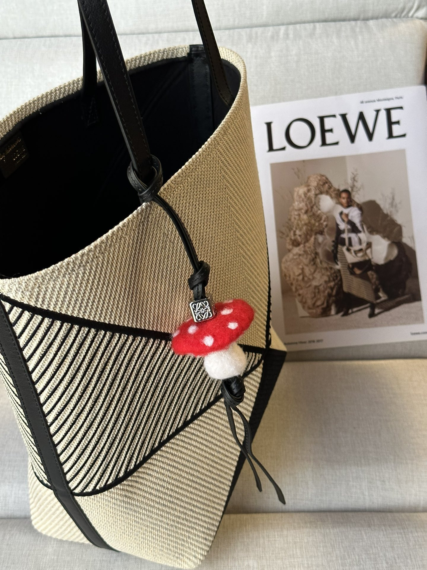 L0ew* puzzle fold tote 21x5.5x31cm