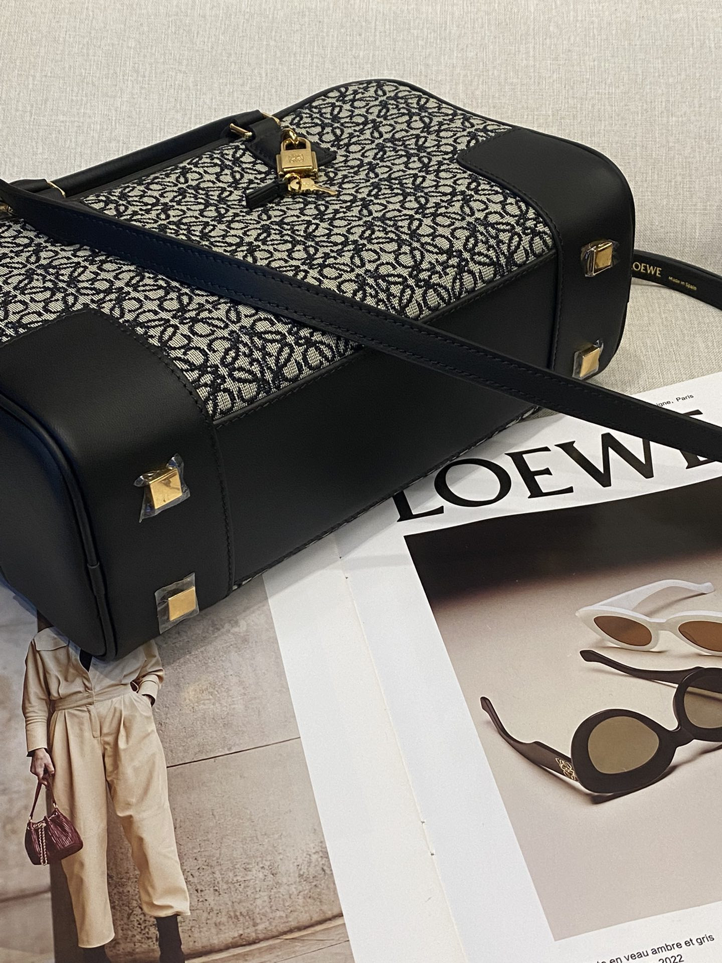 L0ew* amazona 28x18x11cm