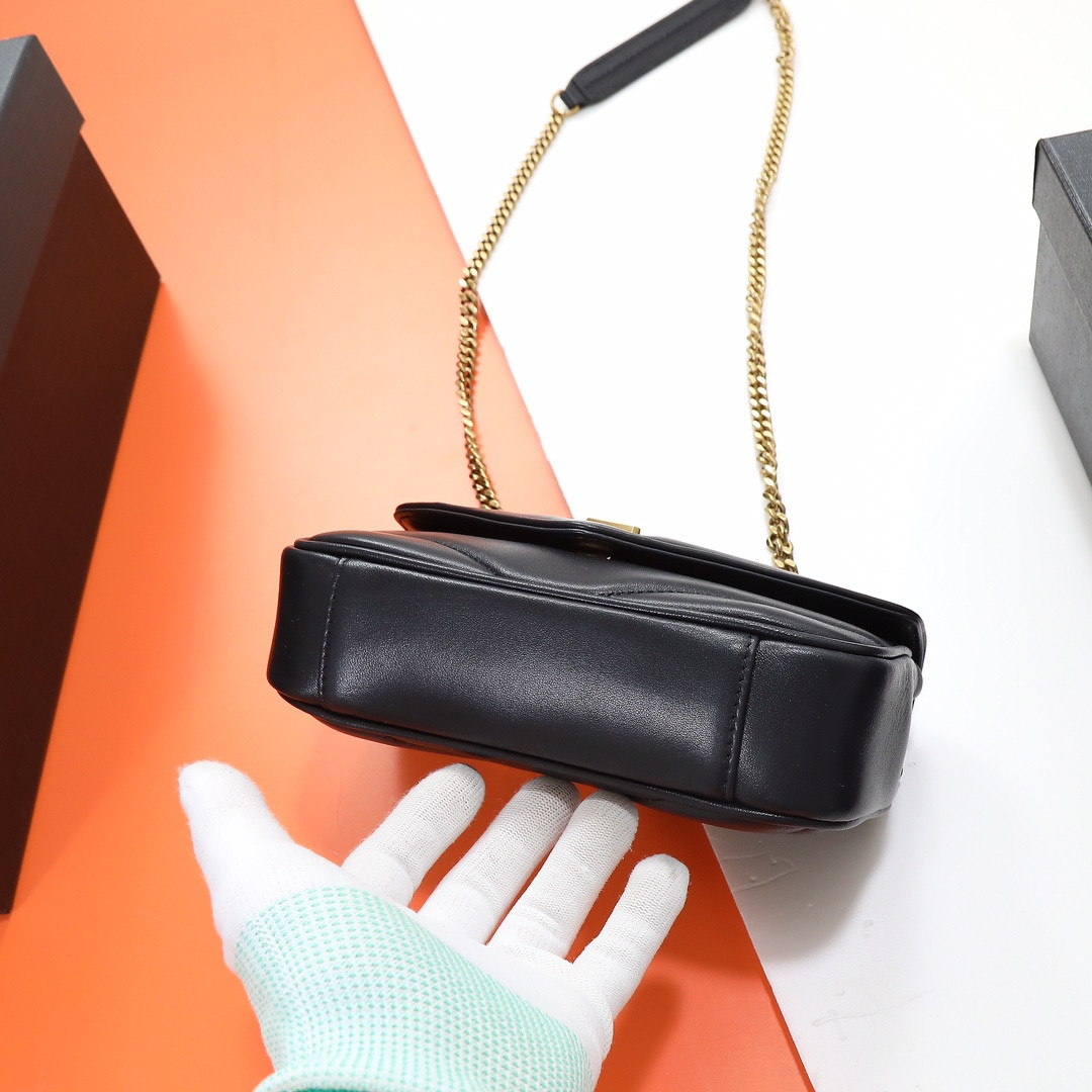 Y*L loulou mini in lambskin 20x12x5cm