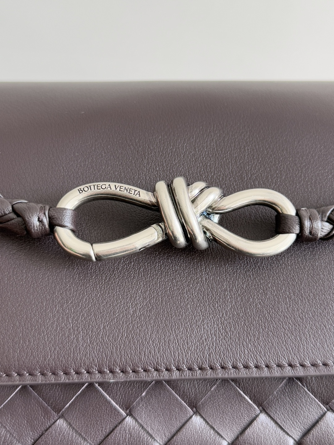 bo*te*ga Ve*ne*ta small andiamo messenger 29x20x13cm