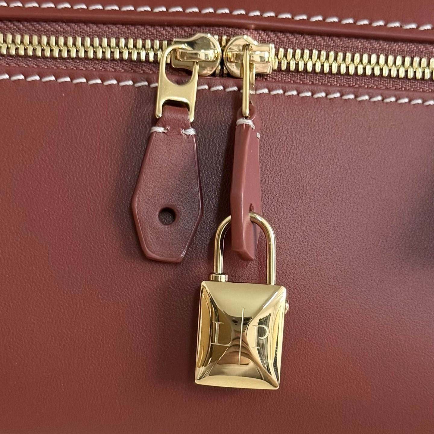 L**o p*ana extra bag l23 23x12x7cm