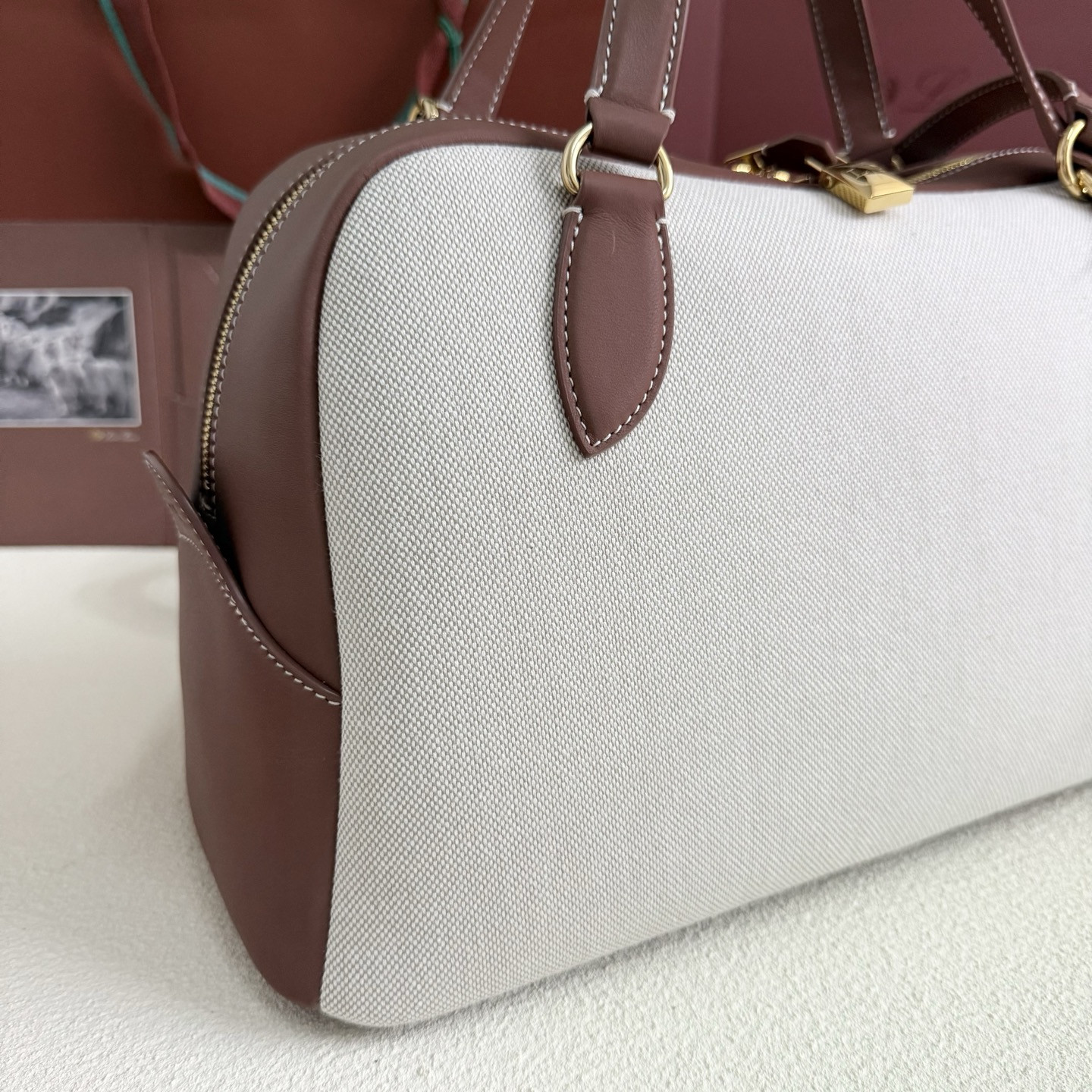 L**o p*ana needle 38x22x16cm