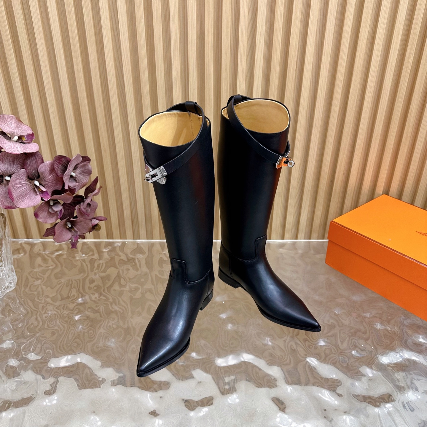 ua H**me5 jumping boots