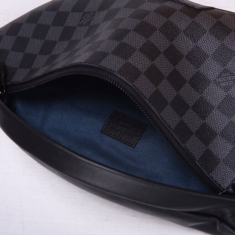 LV Discovery Bumbag