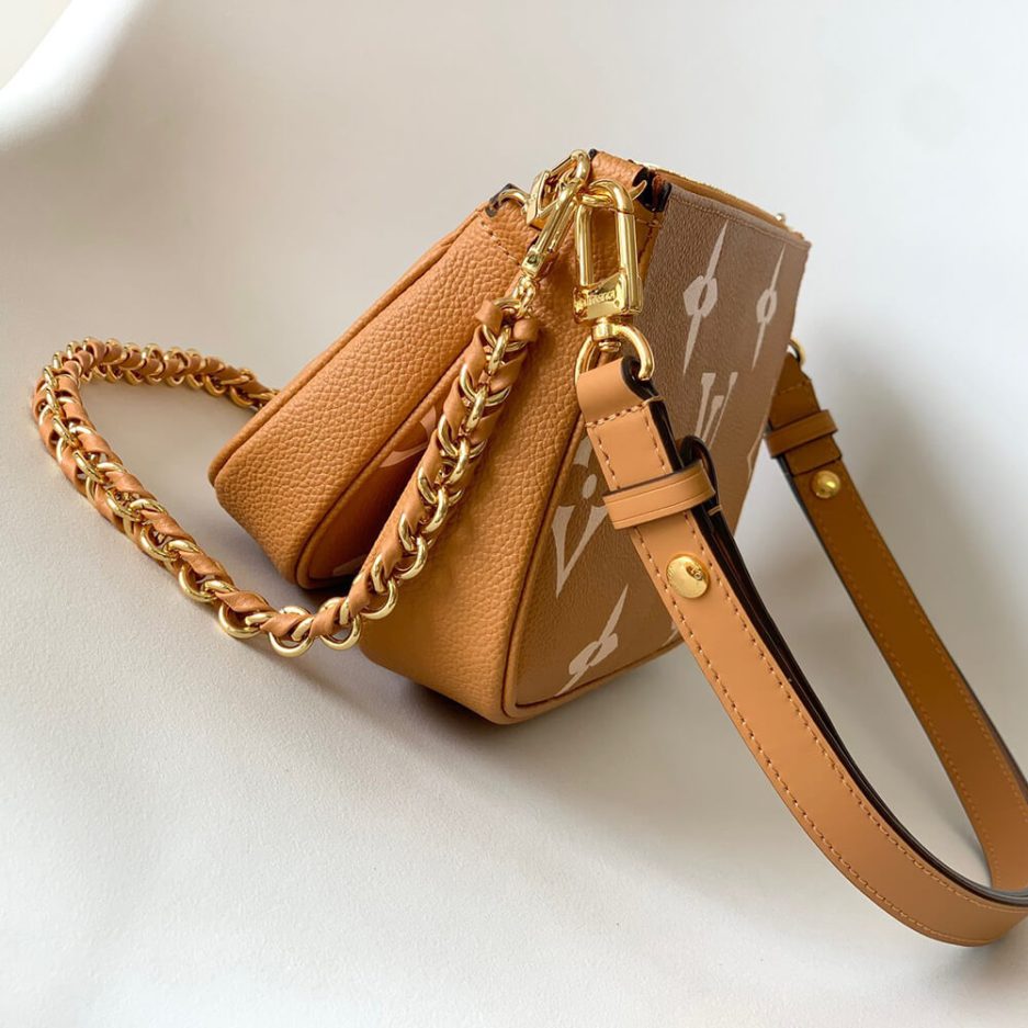 LV Pochette Accessoires