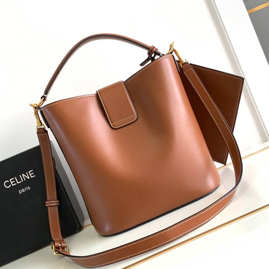 Ce**e medium l**ise bag in smooth calfskin