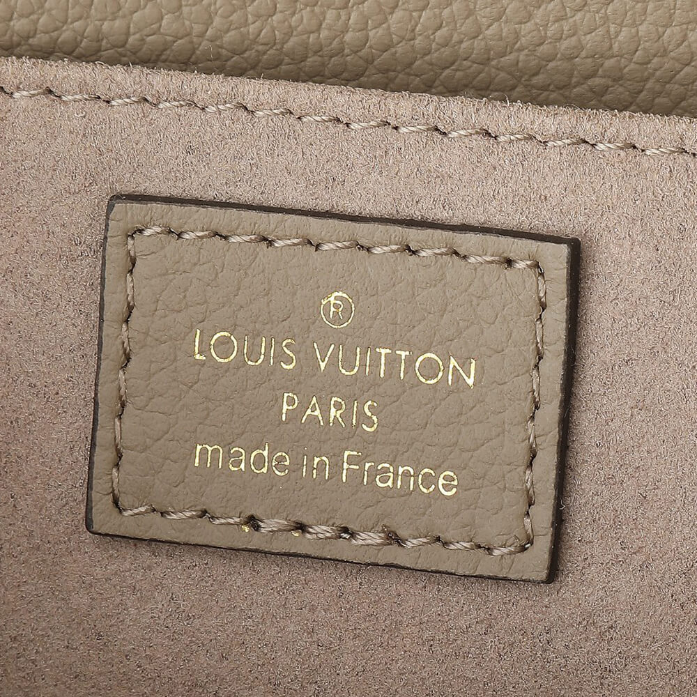 LV Pochette Metis East West