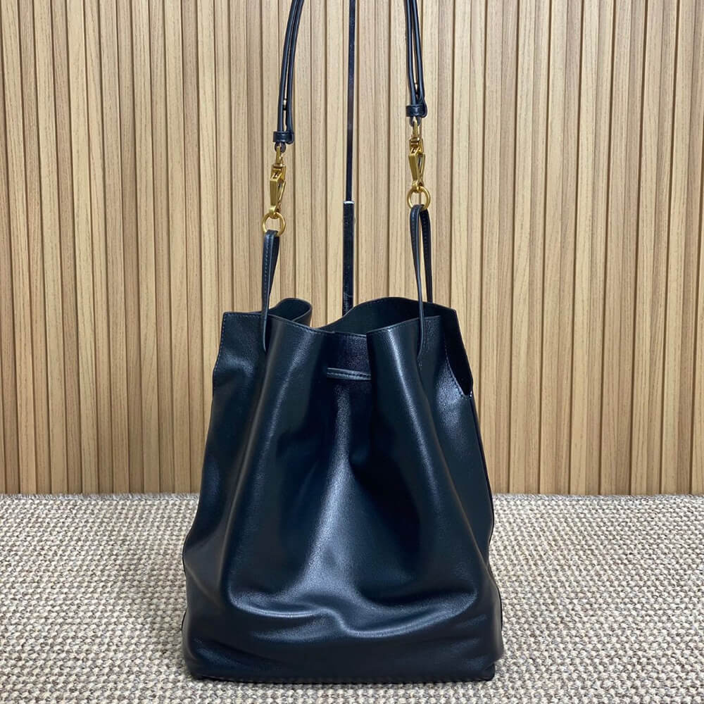 YSL PARIS VII pochon in lambskin